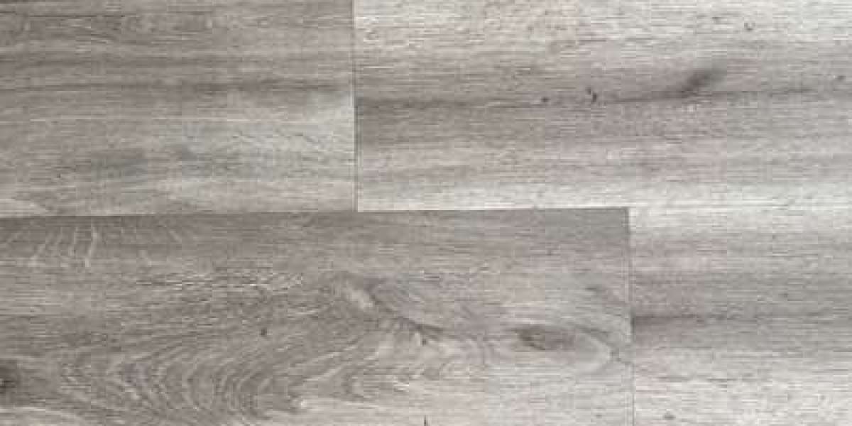 Laminate Flooring: Real Wood Appeal with Scratch-Resistant Strength