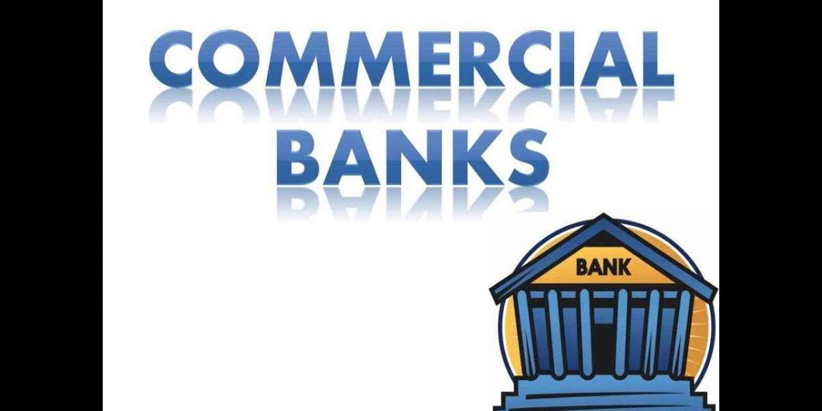 Assessing the Commercial Banking Market: Regional Insights and Forecasts