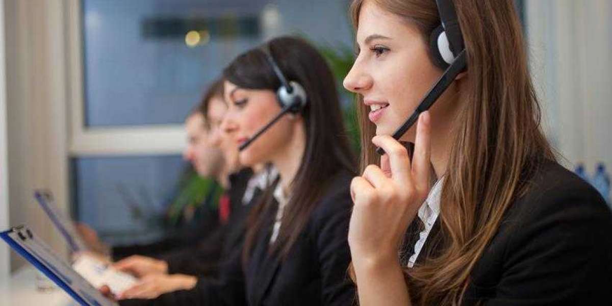 Як відрізнити усного перекладача від синхроніста: помилки замовників