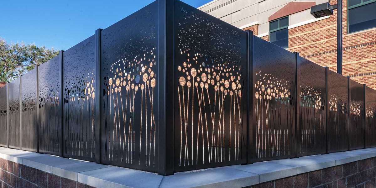 Decorative Metal Screens in Dubai: Combining Function with Aesthetic Appeal