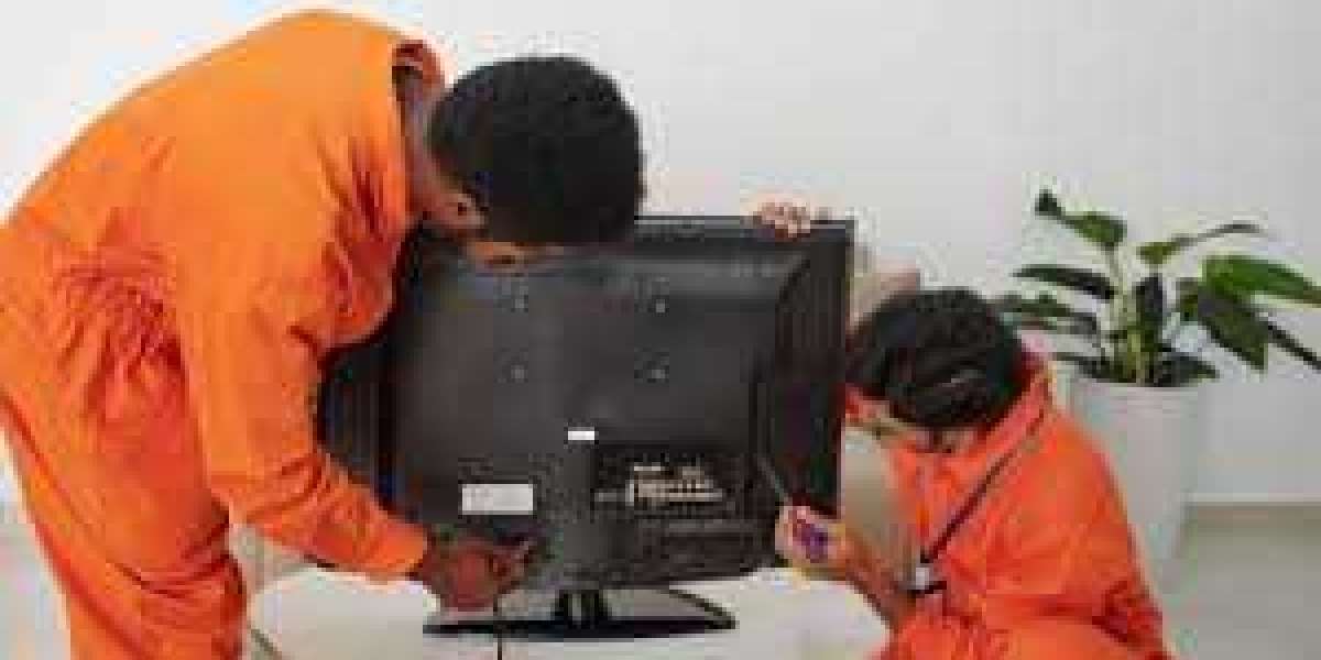 Abu Dhabi’s Most Trusted Technicians for TV Repair at Home