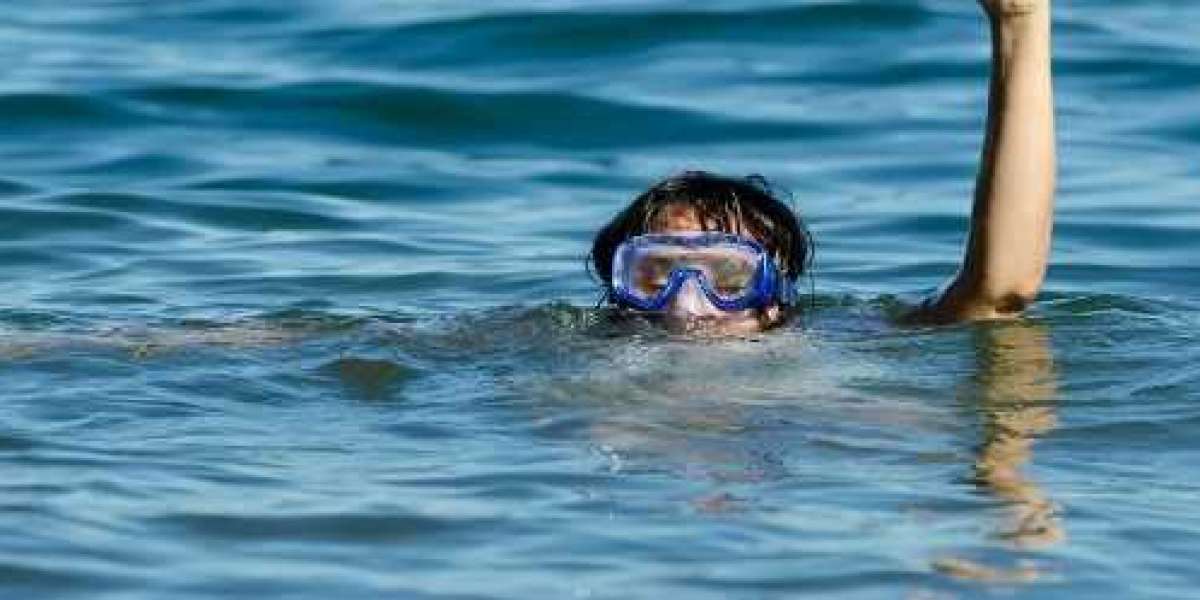 West Coast Water Safety: Your Pathway to Lifeguard Certification and Aquatic Confidence