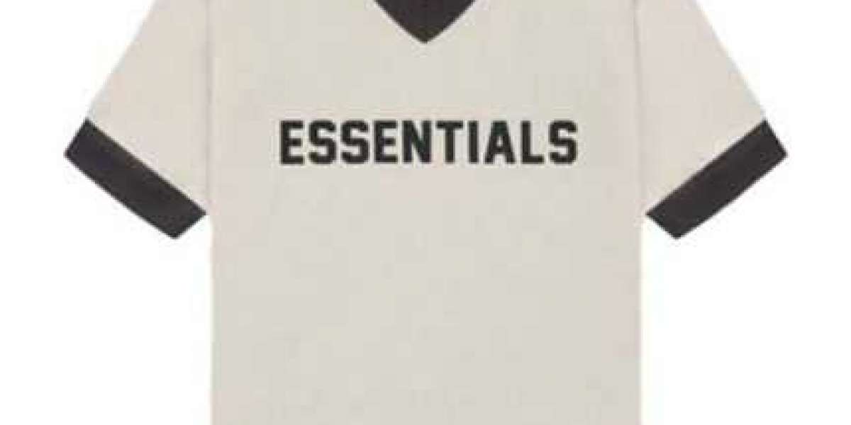 Essentials Hoodie – Clean Lines, Bold Identity, Everyday Fit