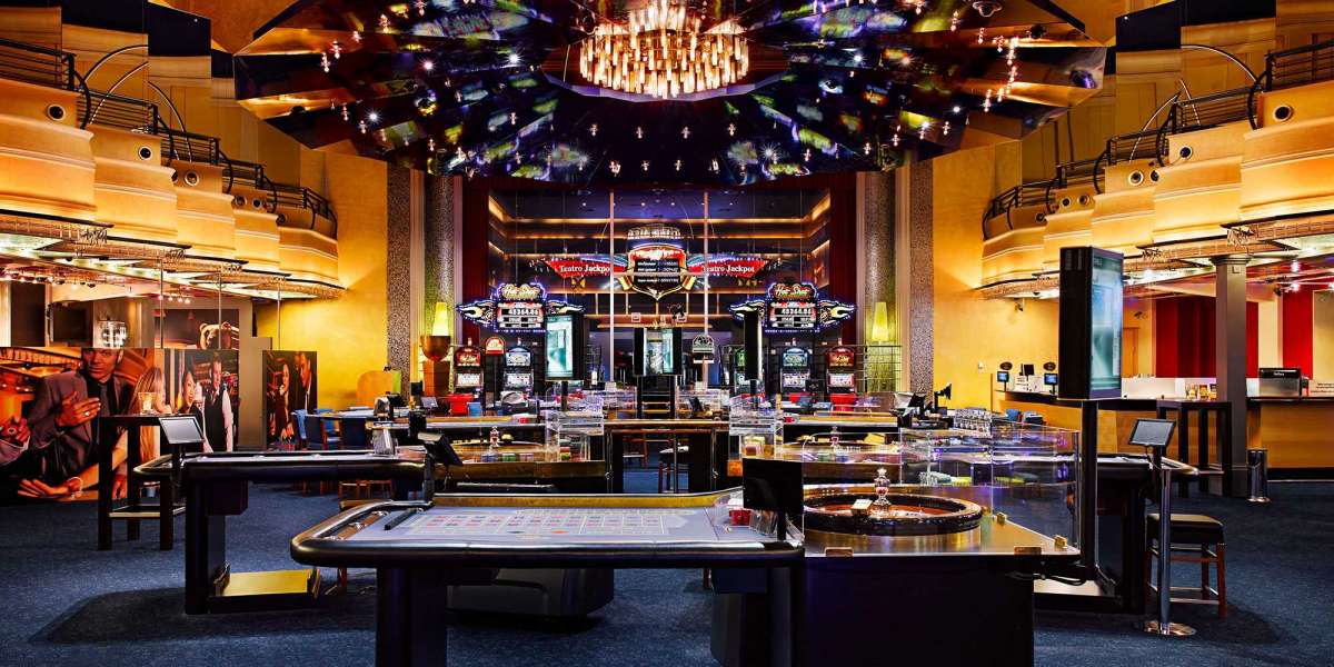 Dal Ridotto di Venezia al Casinò Digitale: La Storia del Gioco