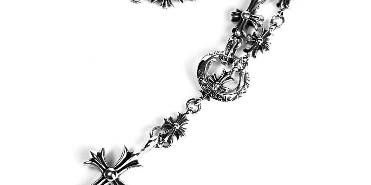 Does Chrome Hearts Necklace Tarnish?