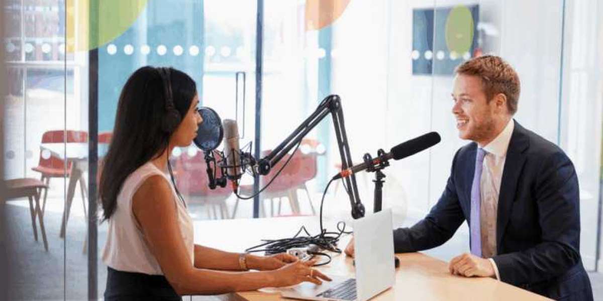 10 B2B Podcast Marketing Strategies for Growth in 2025