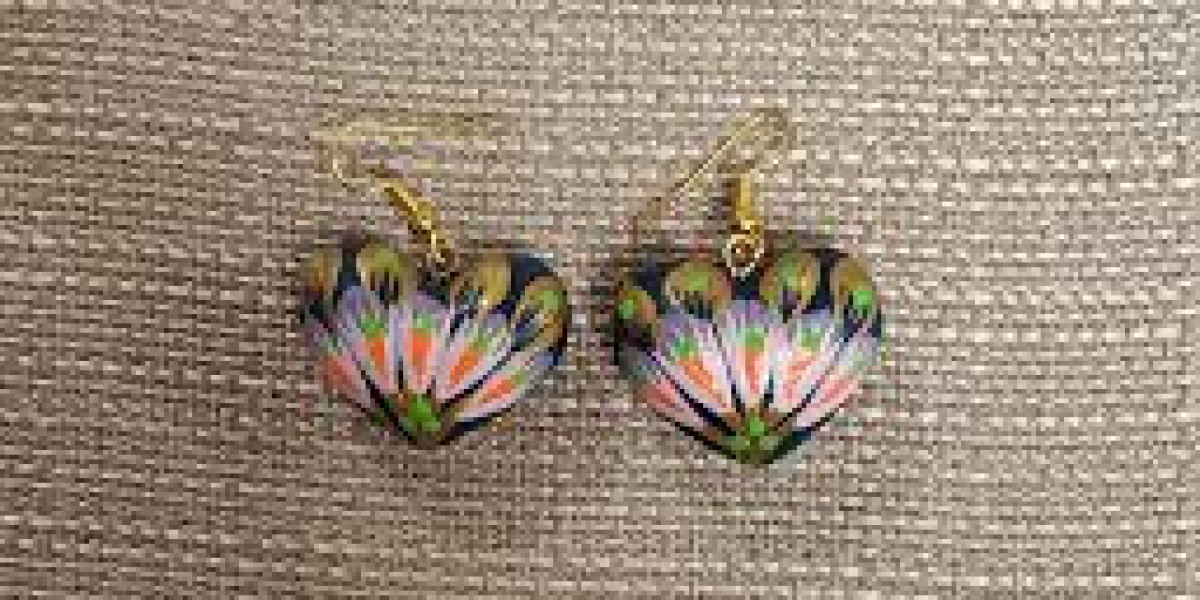 Heart Earrings in Wood: Natural Elegance for Every Occasion