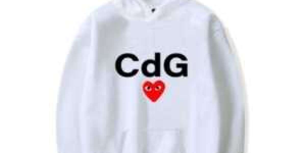 The Perfect Match In EE Shorts & CDG Play Converse
