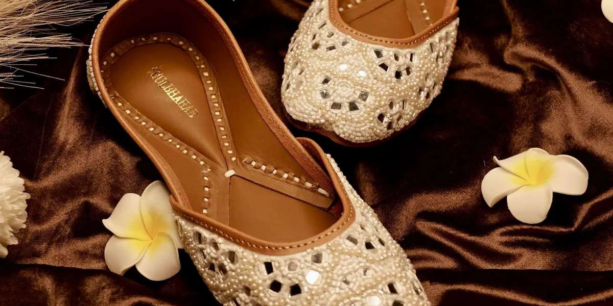 Artisanal juttis from Gulbhahar: A perfect blend of tradition and modernity