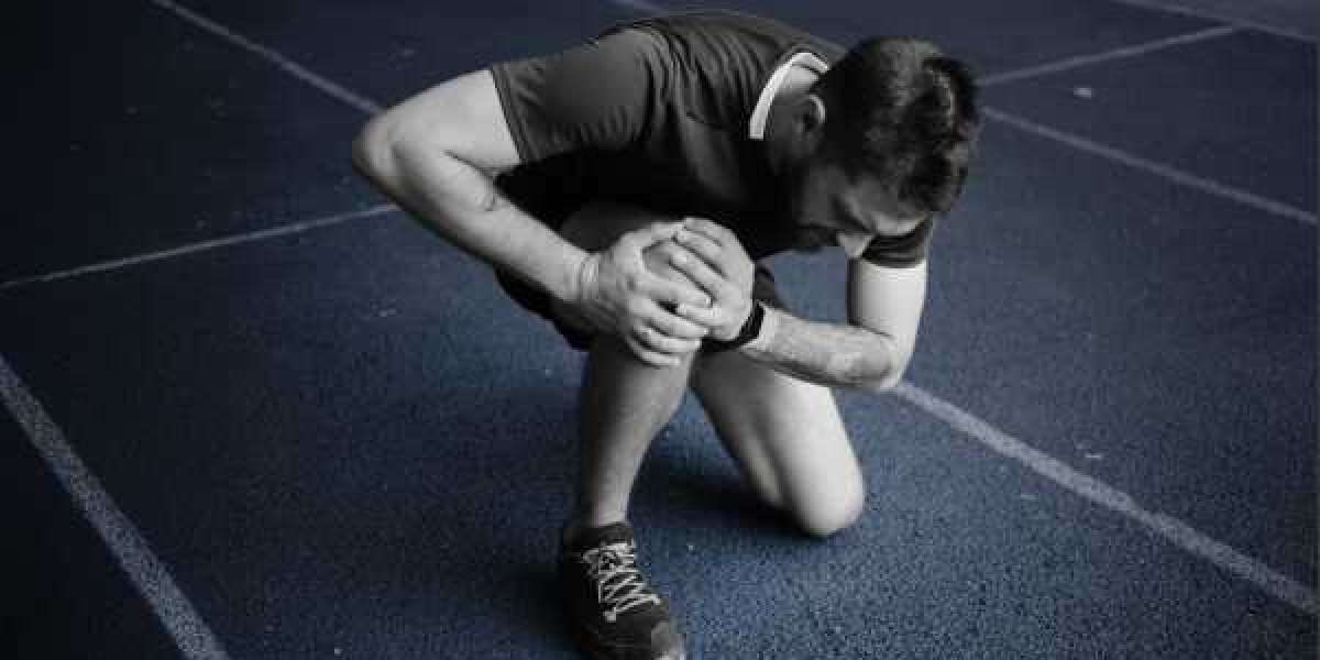 Is Your Parent’s Knee Pain Affecting Sleep? When to Consider Total Knee Replacement Surgery