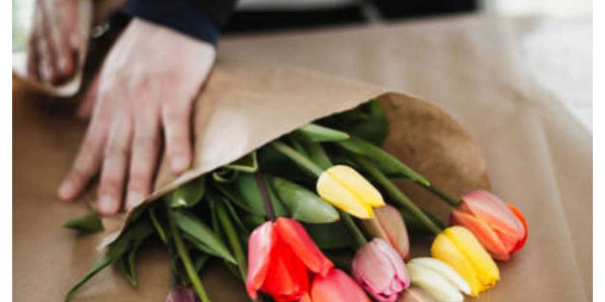 Visit Expert flower shop near me, FlowersMart, offering Elegant flowers online Dubai 