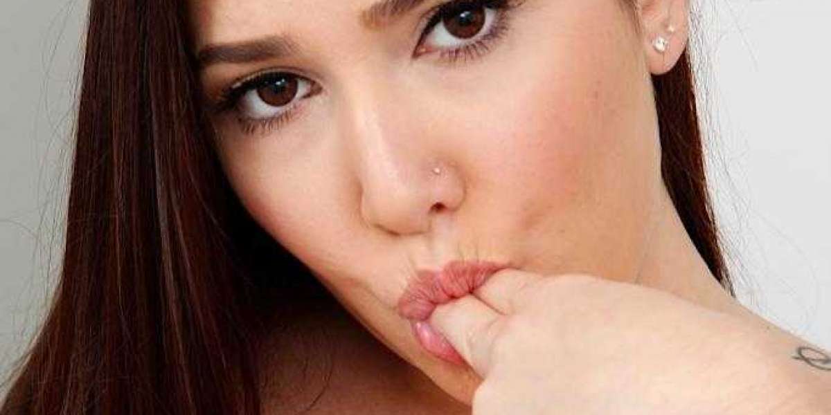 100% Genuine Divorced Independent Escort Girl Available for 24x7