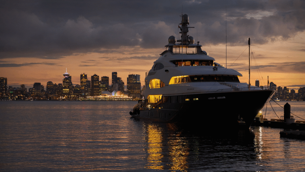 Best Luxury Yachts Charter Dubai | Gulf Yachts Dubai