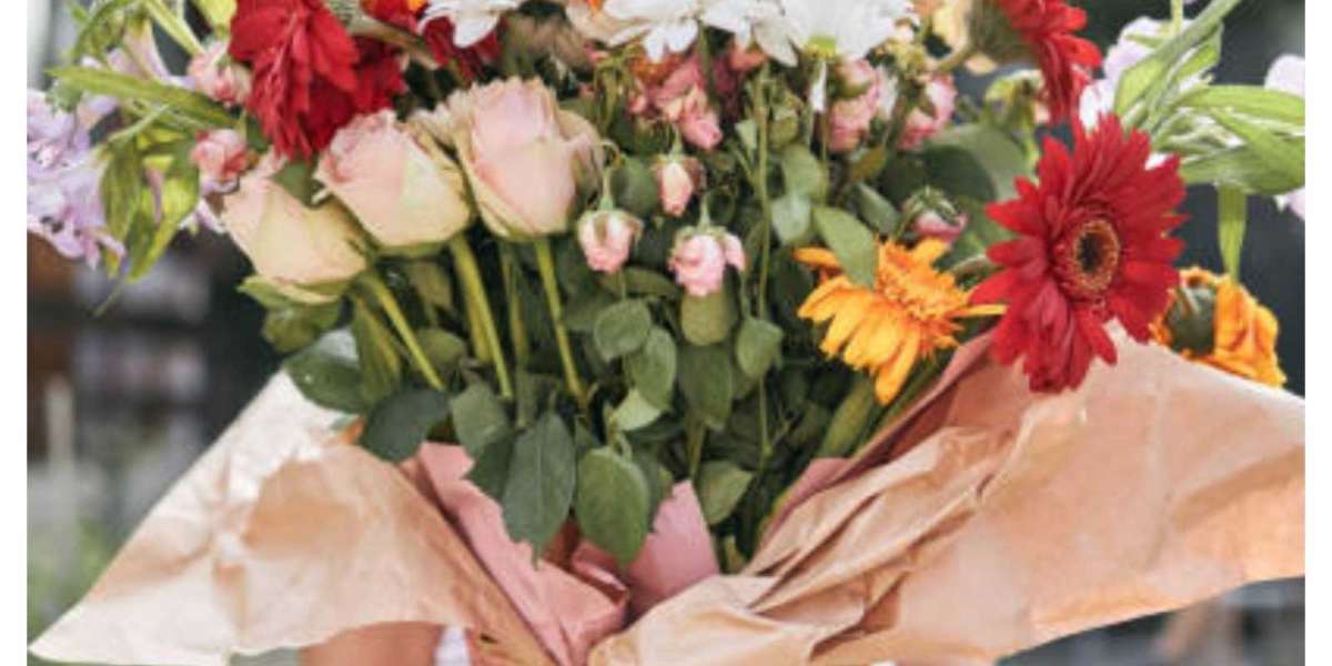 Relish the best flower shop Dubai with FlowersMart – premium gifts and flower shop near me