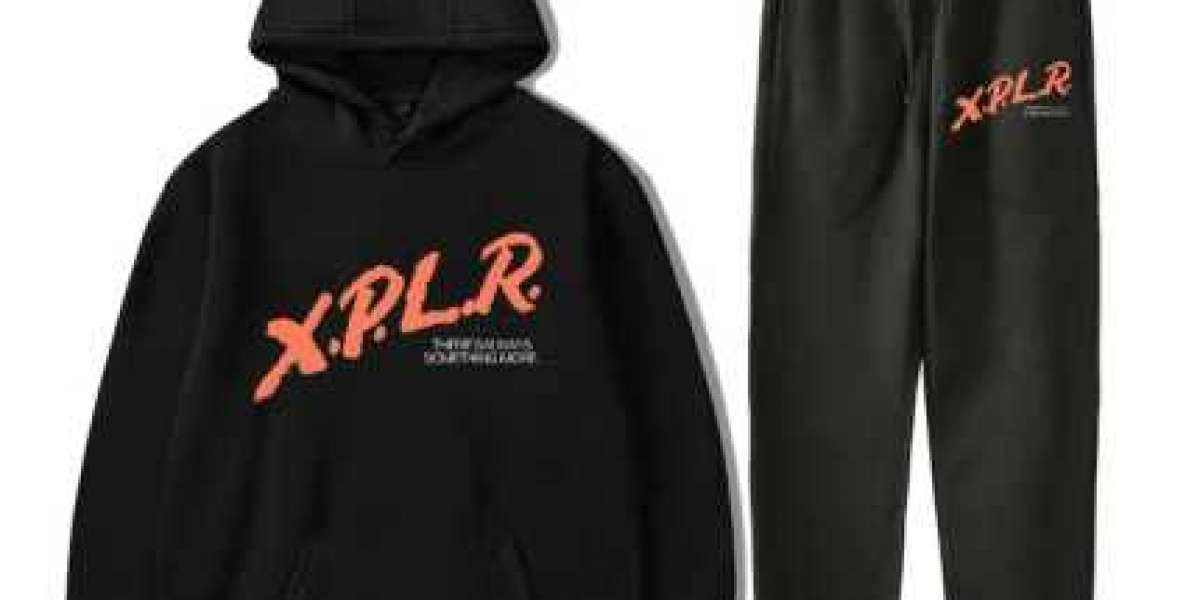 XPLR T-Shirt: Bold and Minimal Style for Everyday Explorers