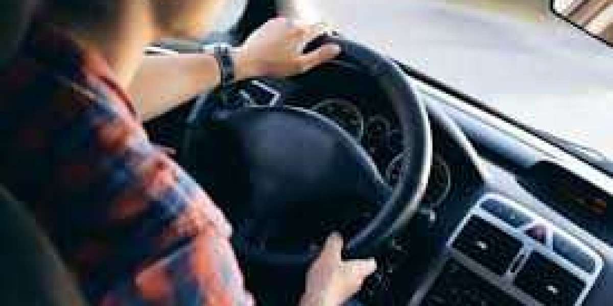 Your Road to Confidence Starts Here: Choosing the Best Driving School in Scarborough