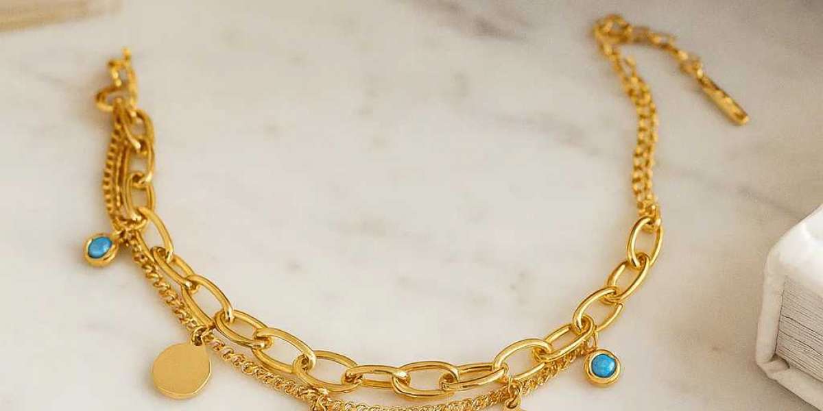 How Does an 18k Gold Evil Eye Bracelet Combine Luxury and Protection?