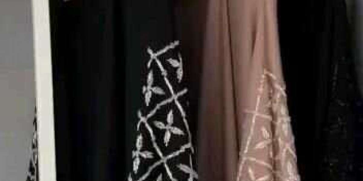 Dubai Women Abaya: Elegance, Tradition, and Modern Style Combined