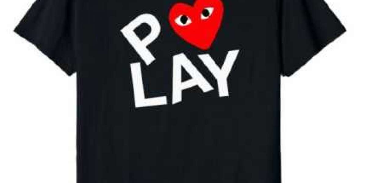 Must-Have Comme des Garçons Pieces for Fashion Fans