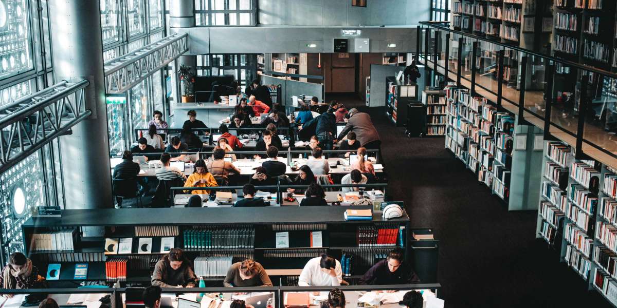 How to Pick the Best AP Batches in Dubai for Exam Success