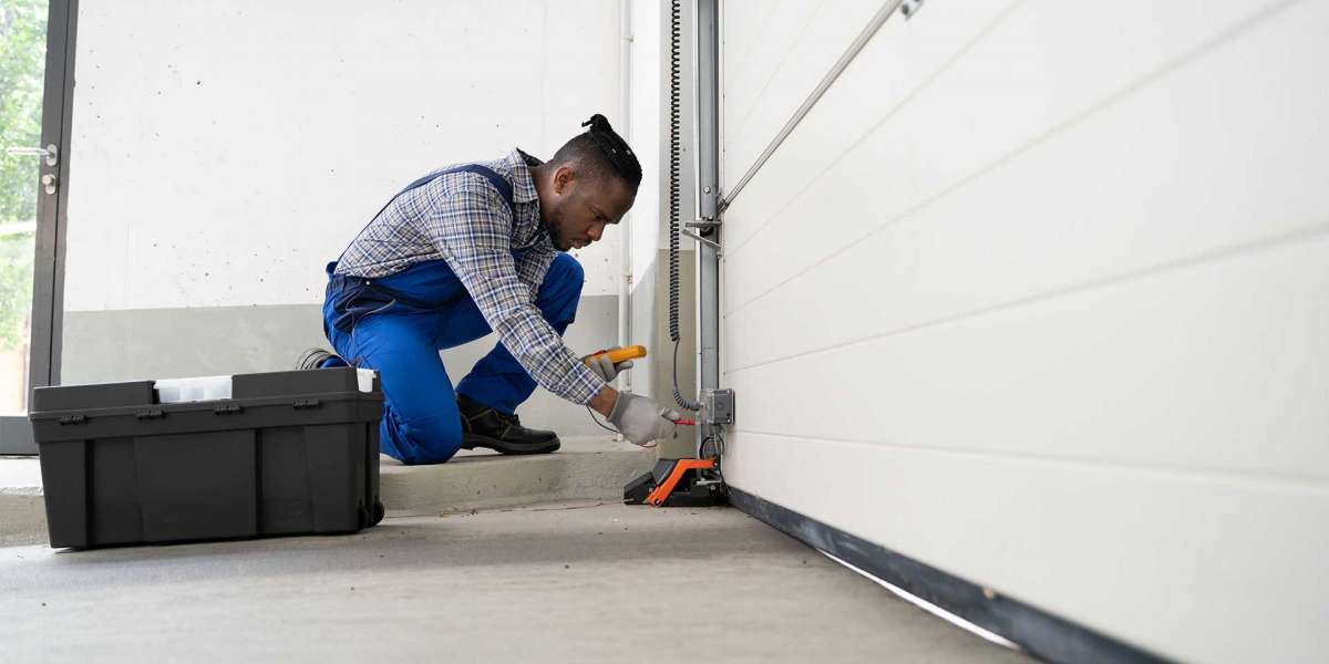 How to Know When You Need Garage Door Repair Services in DFW Immediately