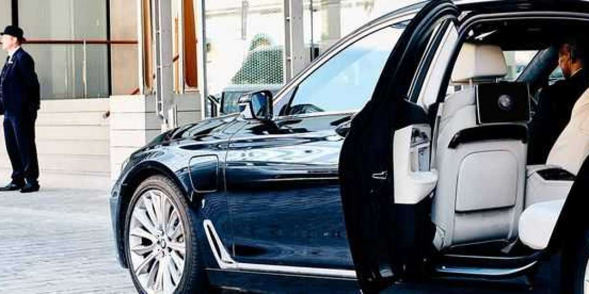 Smooth and Stress-Free Gatwick Airport to Tooting Transfers