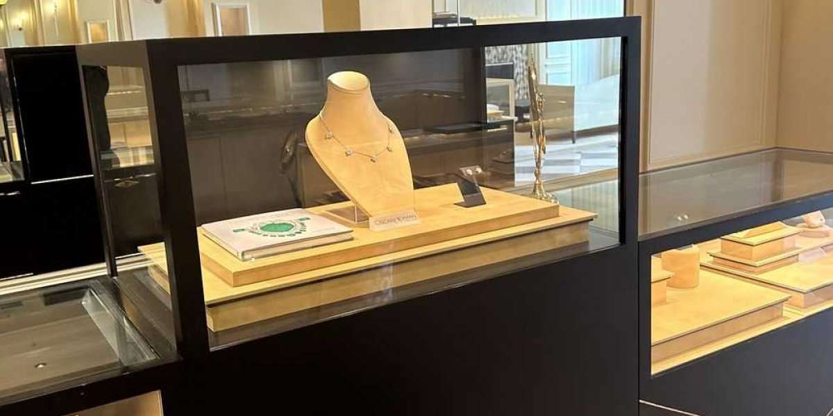 Why Shopping at a Local Jewelry Store in Evansville MattersfW