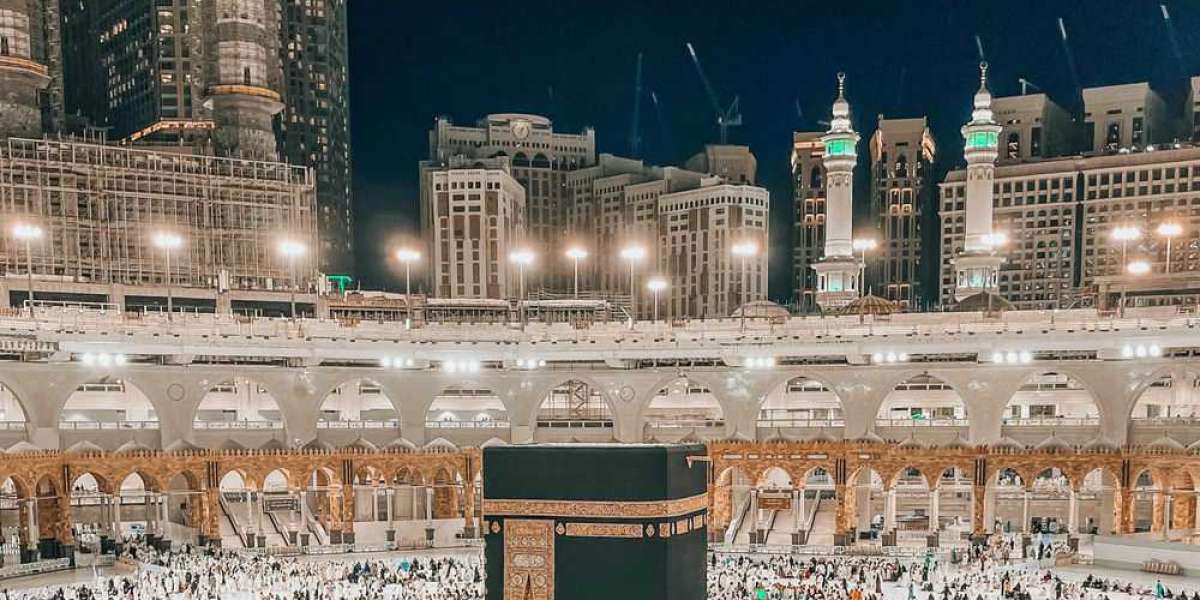 Tired of Long Walks? How All-Inclusive 5 Star Umrah Packages Guarantee Proximity to the Haram