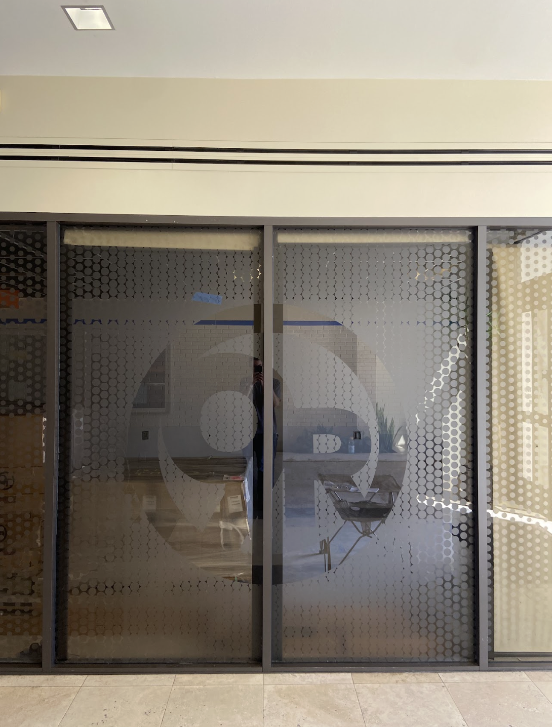 Top 5 Reasons to Use Frosted Glass Vinyl for Office Privacy and Branding
