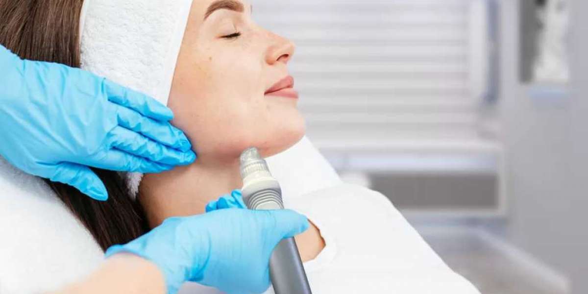 HydraFacial Ingredients Demystified: What Goes Into Your Glow