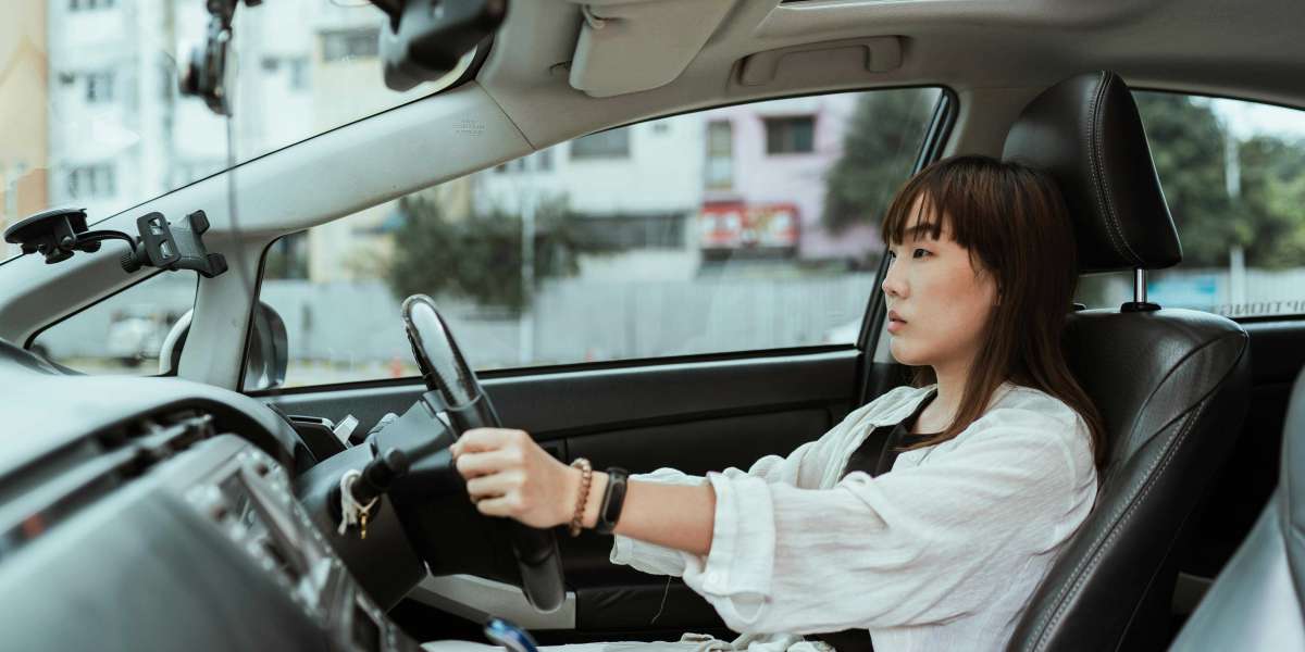 Driving School Scarborough: Master the Road with Crown Driving School Inc.